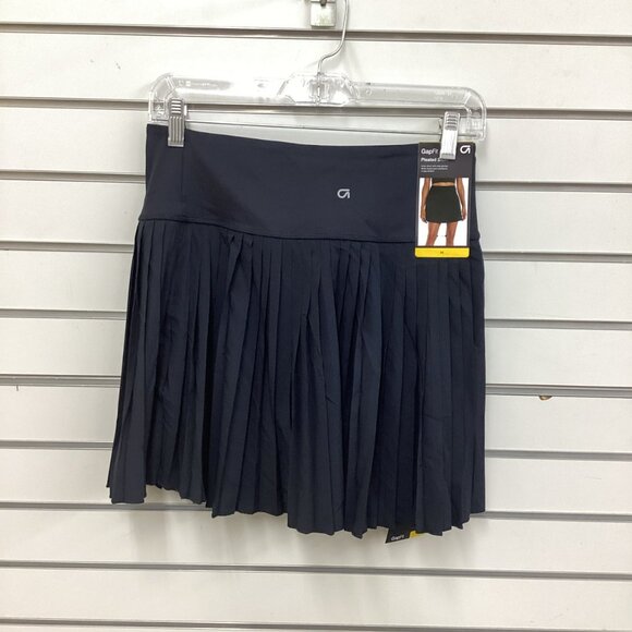 GapFit Pleated Exercise Skort - Picture 3 of 5